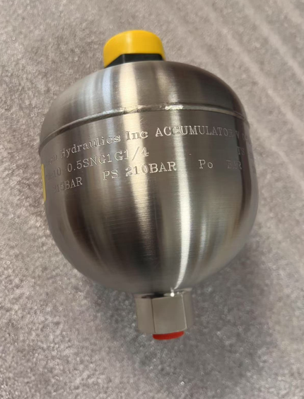Diaphragm accumulator